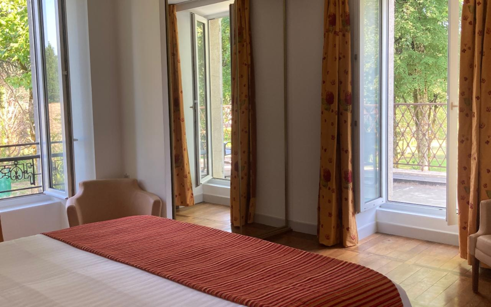La Châtelleraie - Château - Luxe - Suite - Lit & Fenêtre